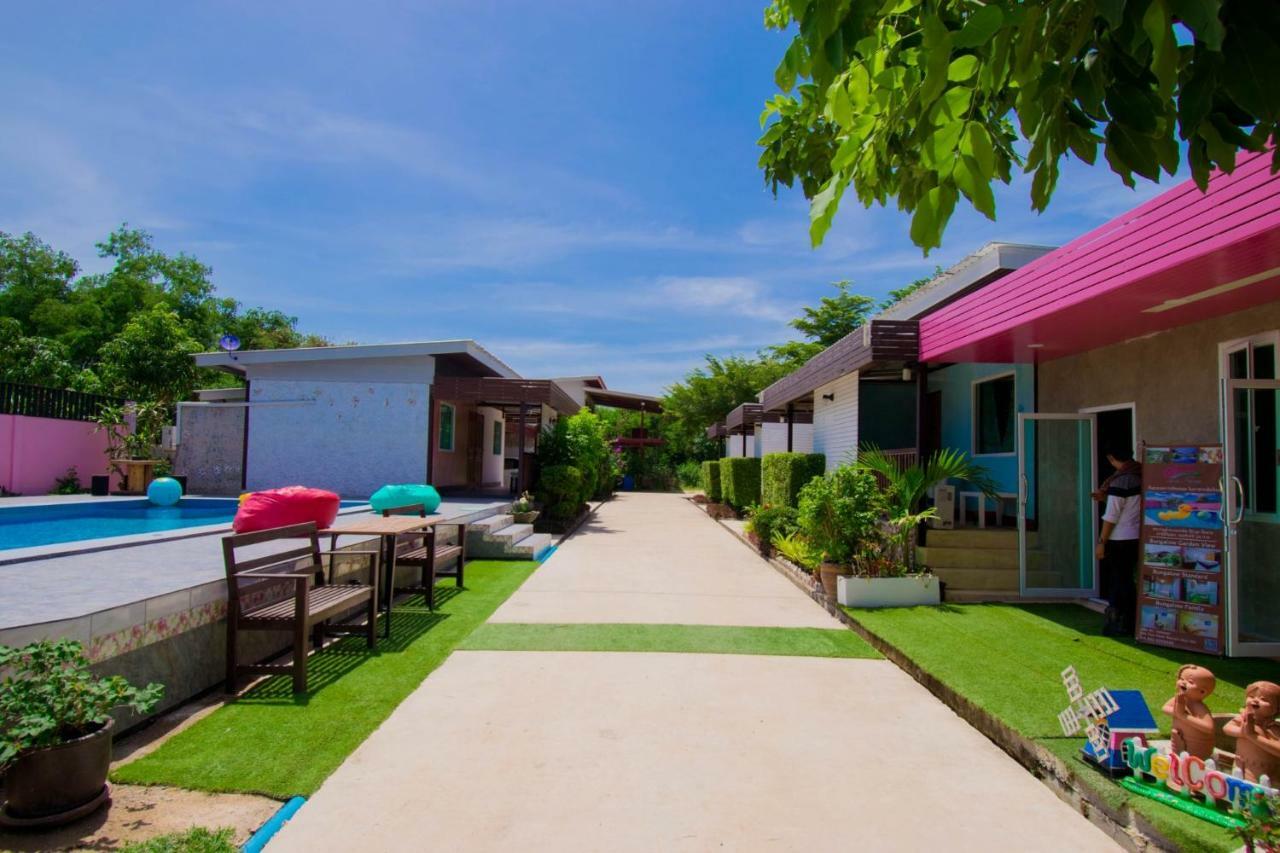 Oyo 354 Ton Hom Resort & Villa HHQ Esterno foto