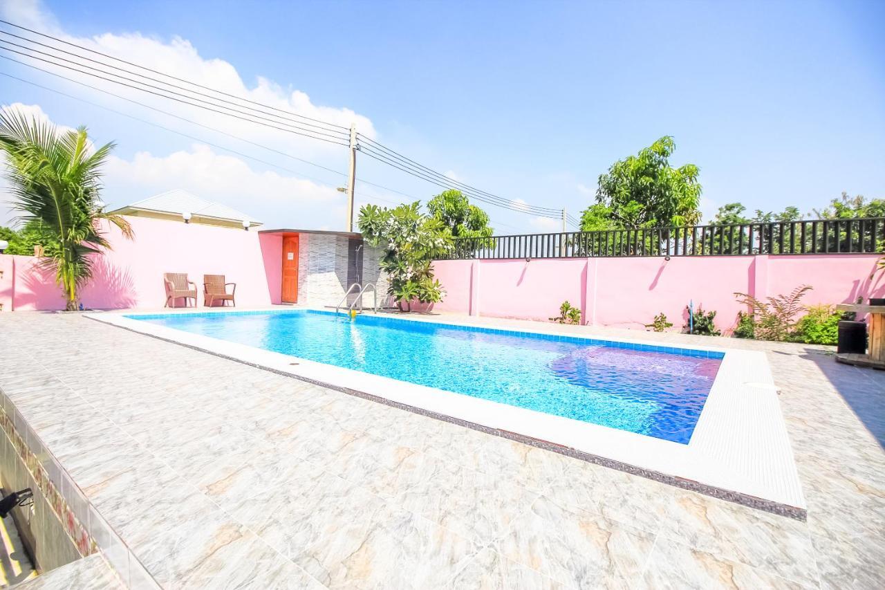 Oyo 354 Ton Hom Resort & Villa HHQ Esterno foto