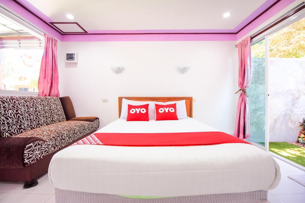 Oyo 354 Ton Hom Resort & Villa HHQ Esterno foto