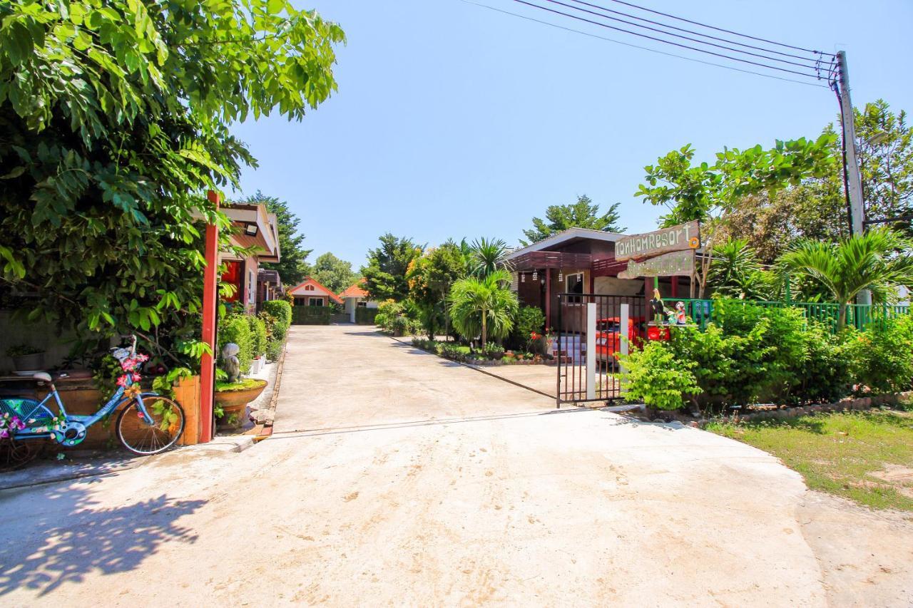 Oyo 354 Ton Hom Resort & Villa HHQ Esterno foto