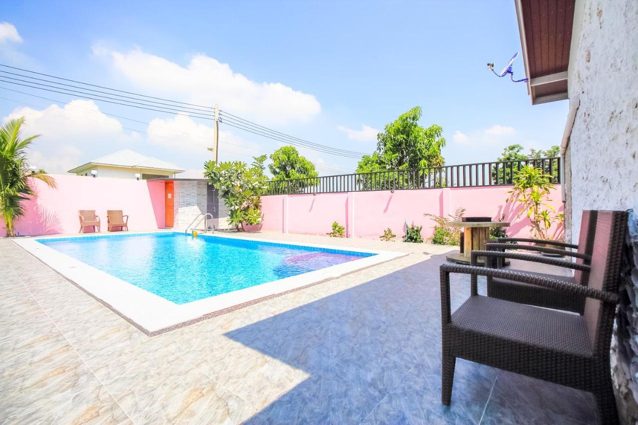 Oyo 354 Ton Hom Resort & Villa HHQ Esterno foto