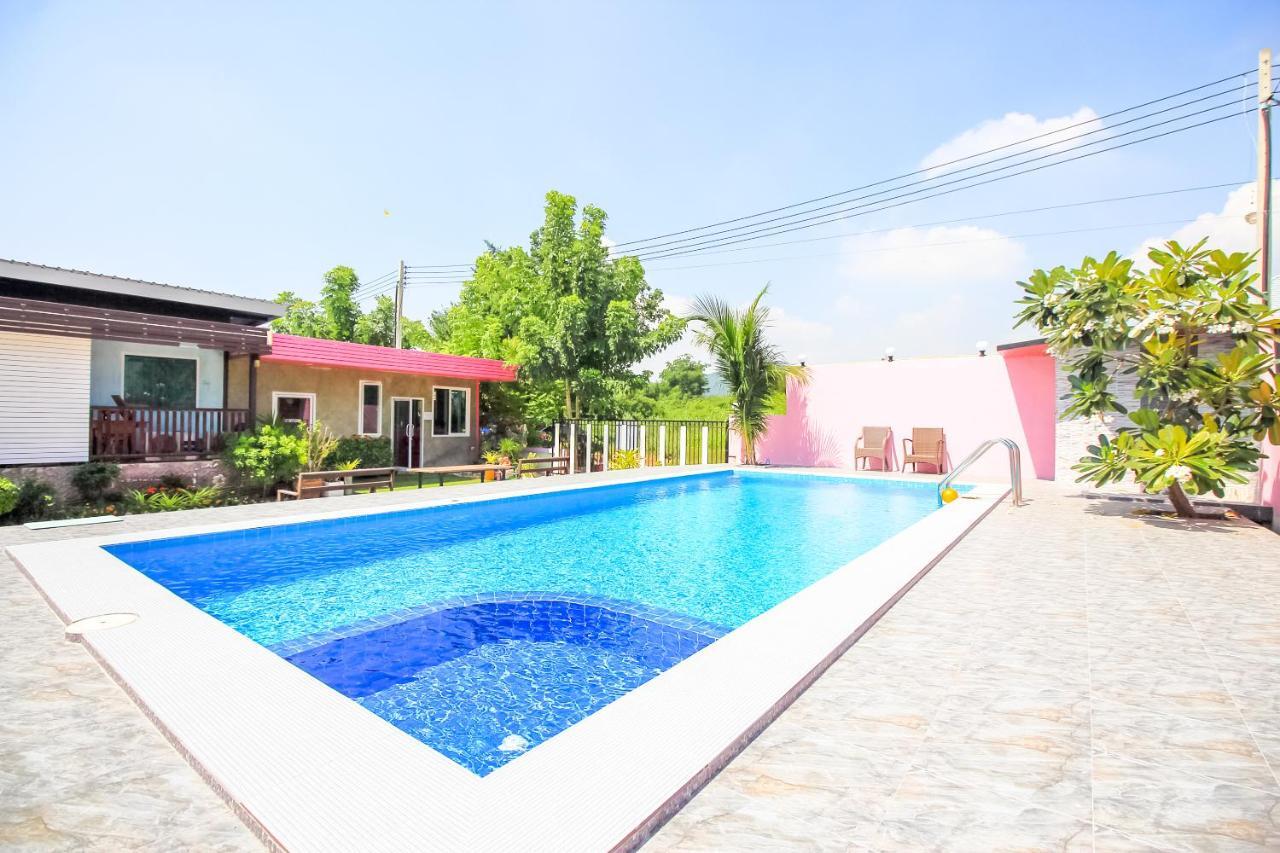 Oyo 354 Ton Hom Resort & Villa HHQ Esterno foto
